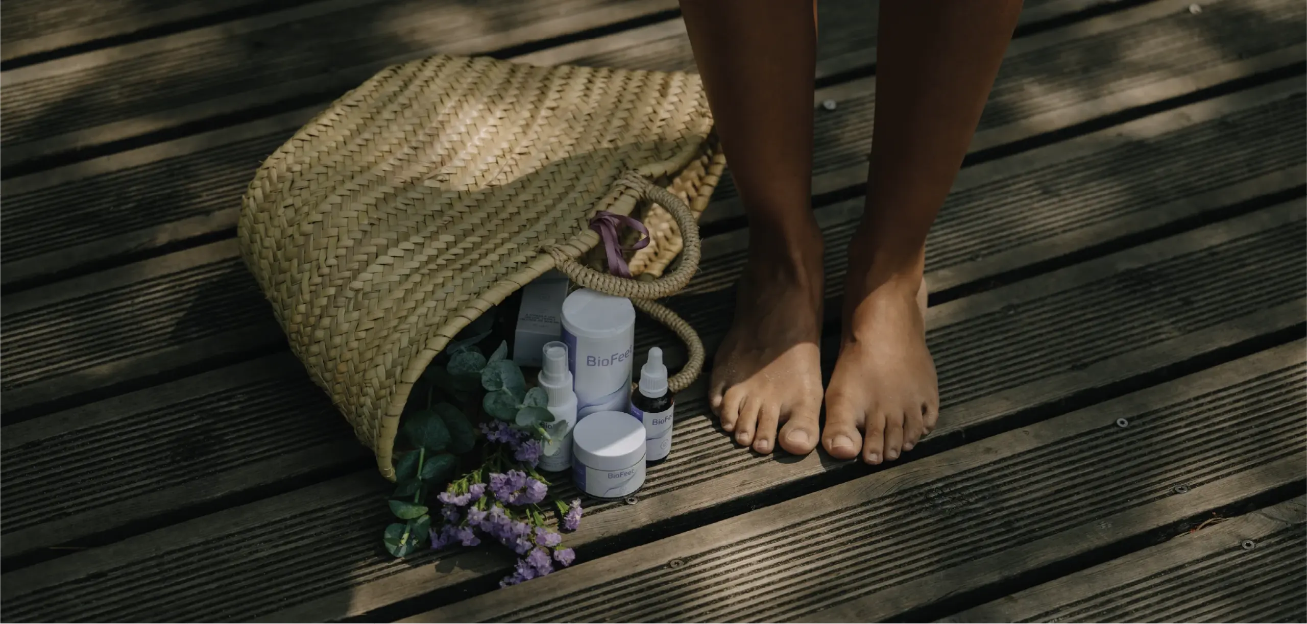 Cuidados com os pés no verão na praia e piscina